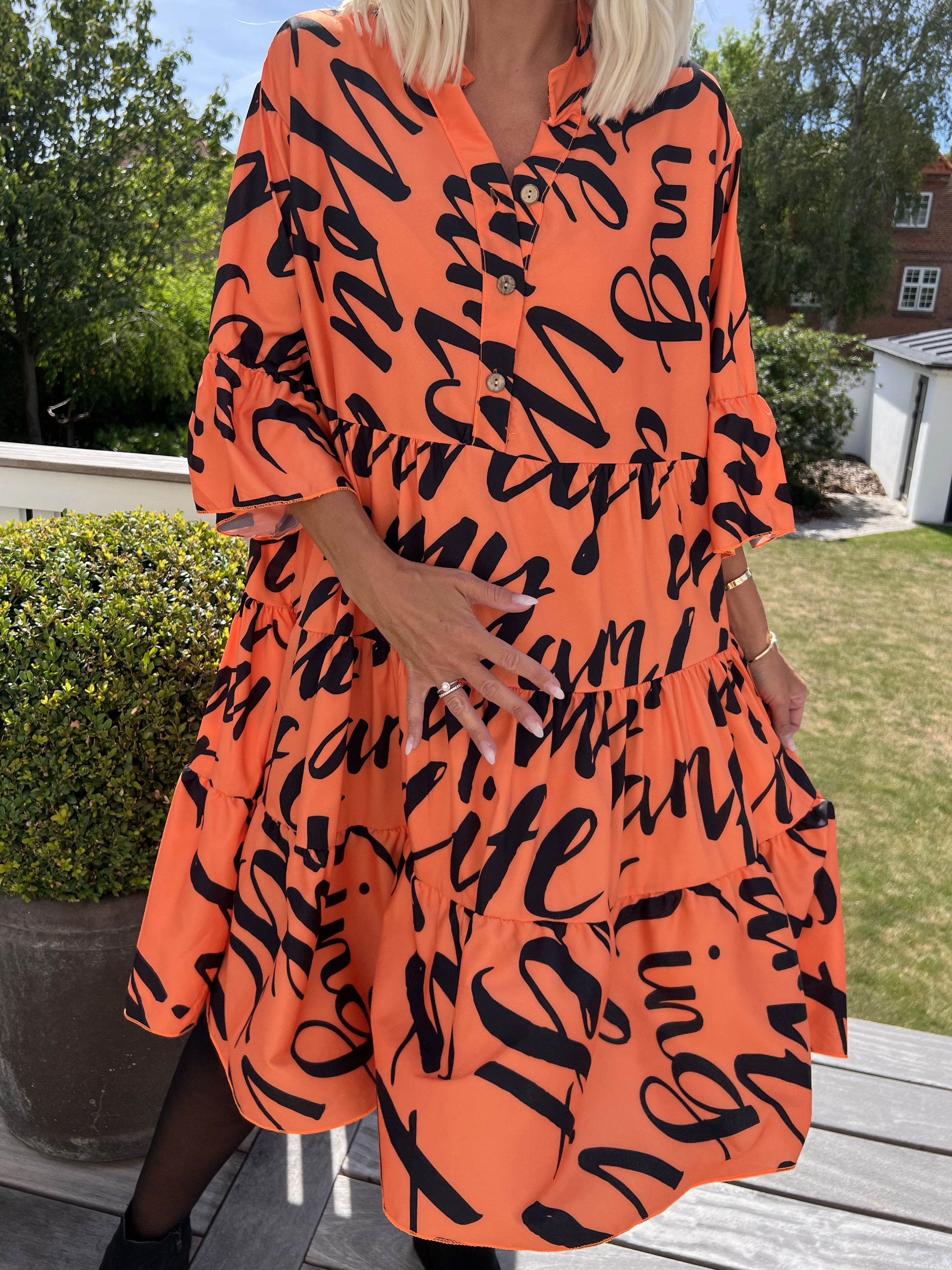 Elmis - Söt klänning med text